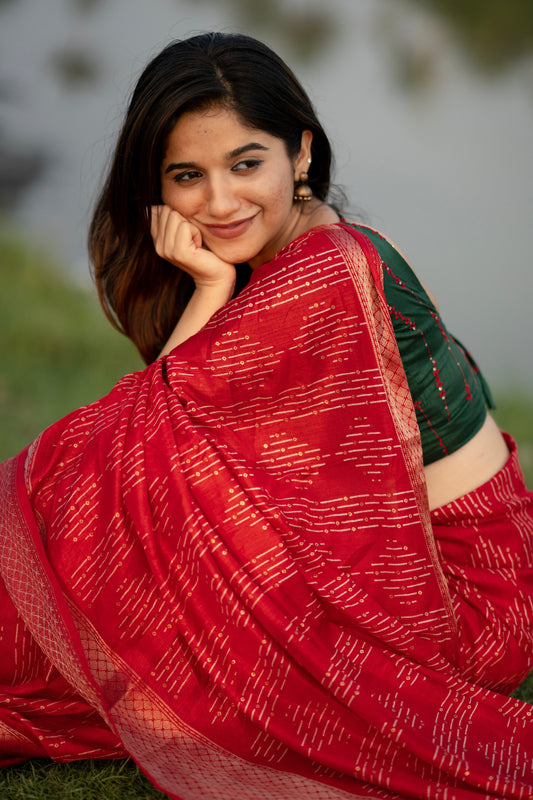 presents perfect printed saree with contrast blouse