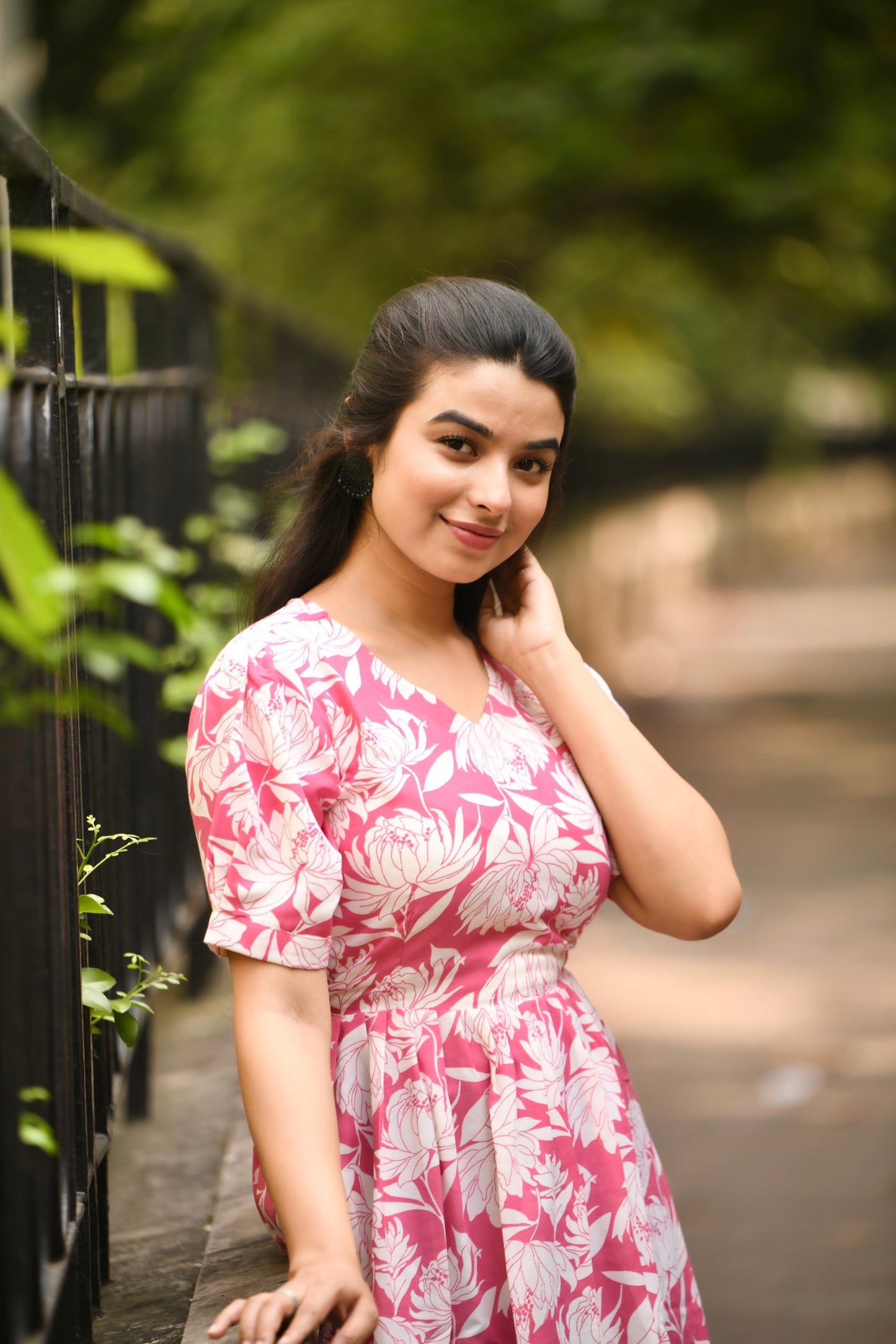 presents new casual wear midi dress for women