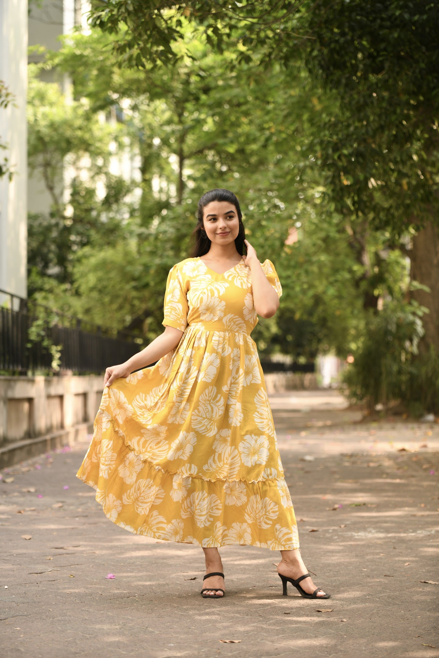 presents new casual wear midi dress for women