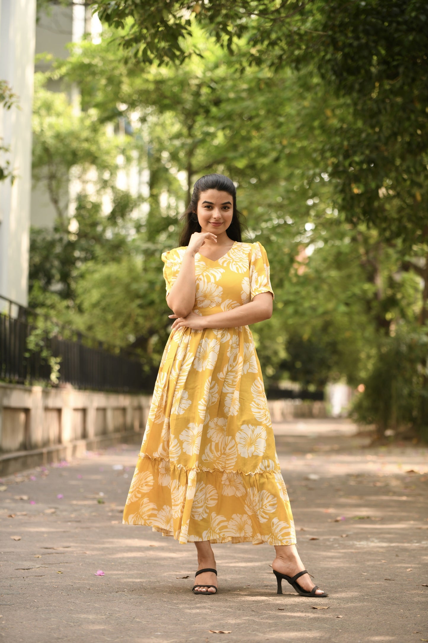 presents new casual wear midi dress for women