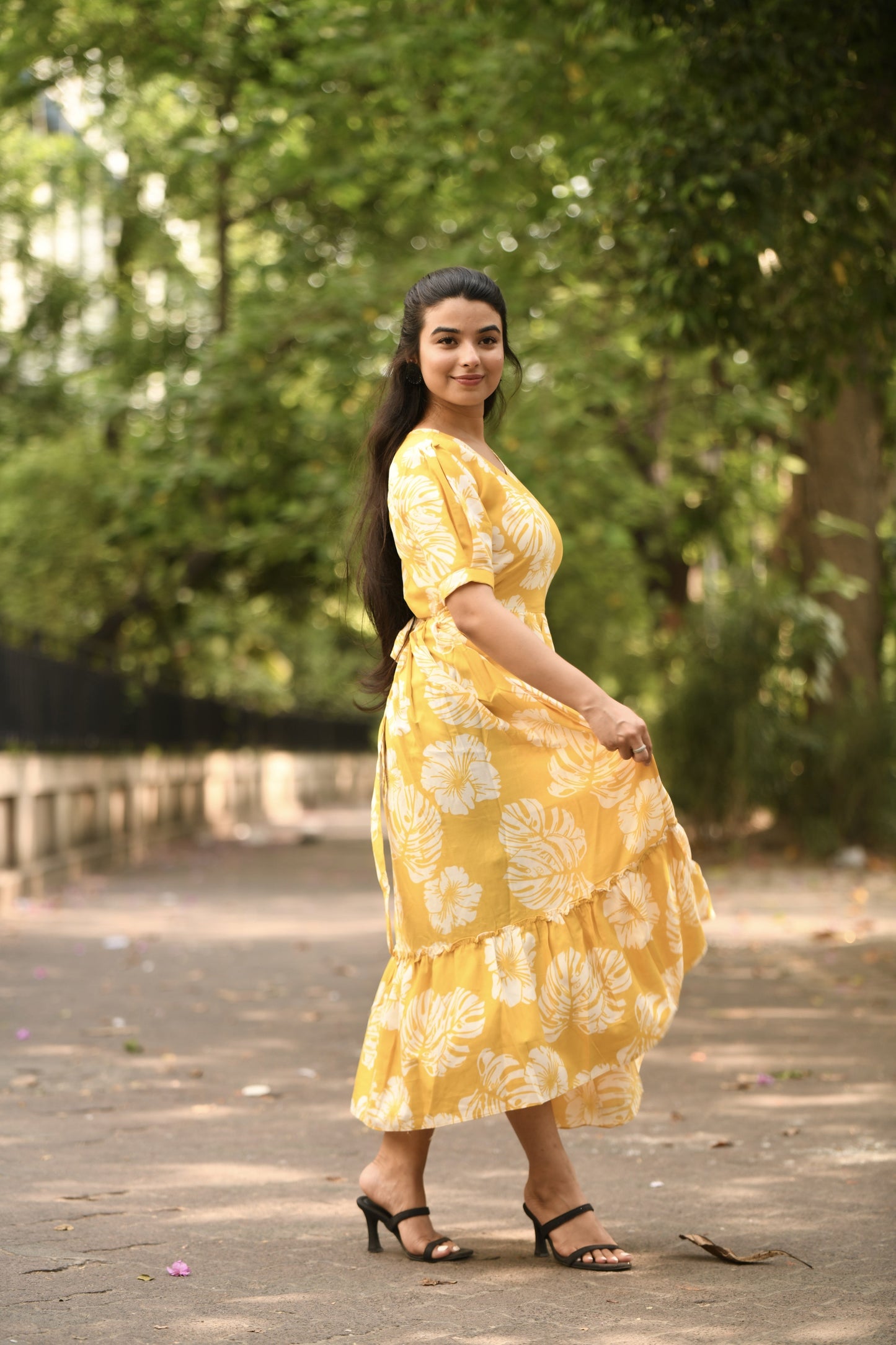 presents new casual wear midi dress for women