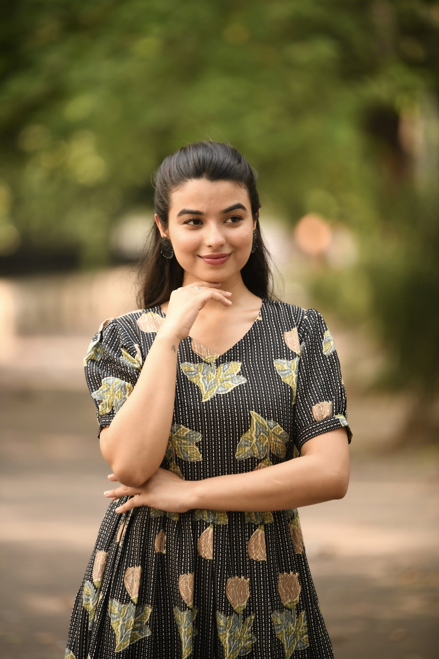 presents new casual wear midi dress for women