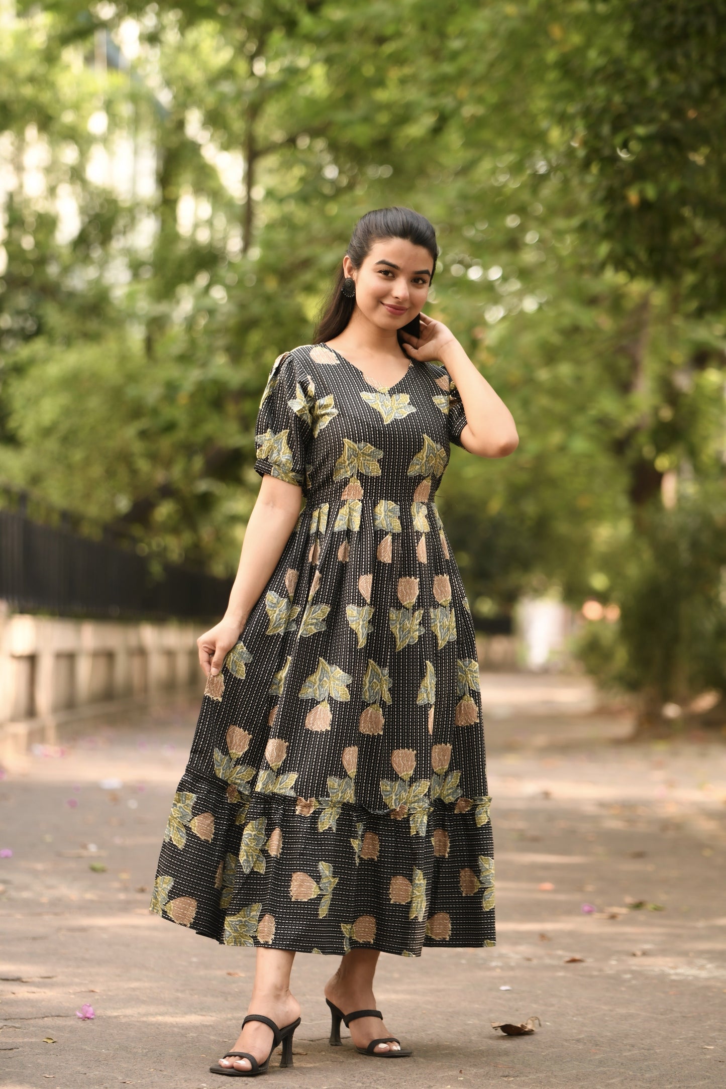 presents new casual wear midi dress for women