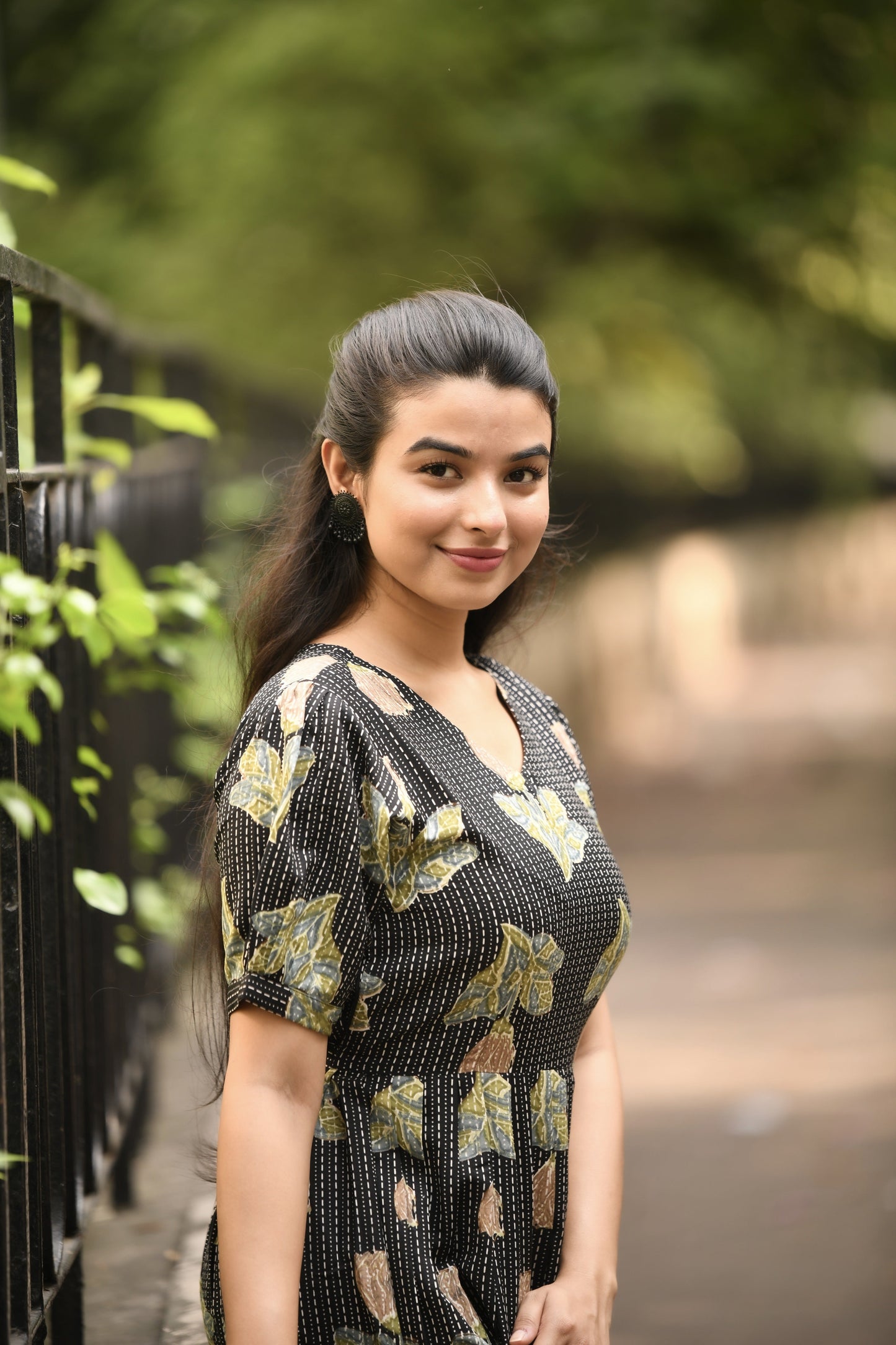 presents new casual wear midi dress for women