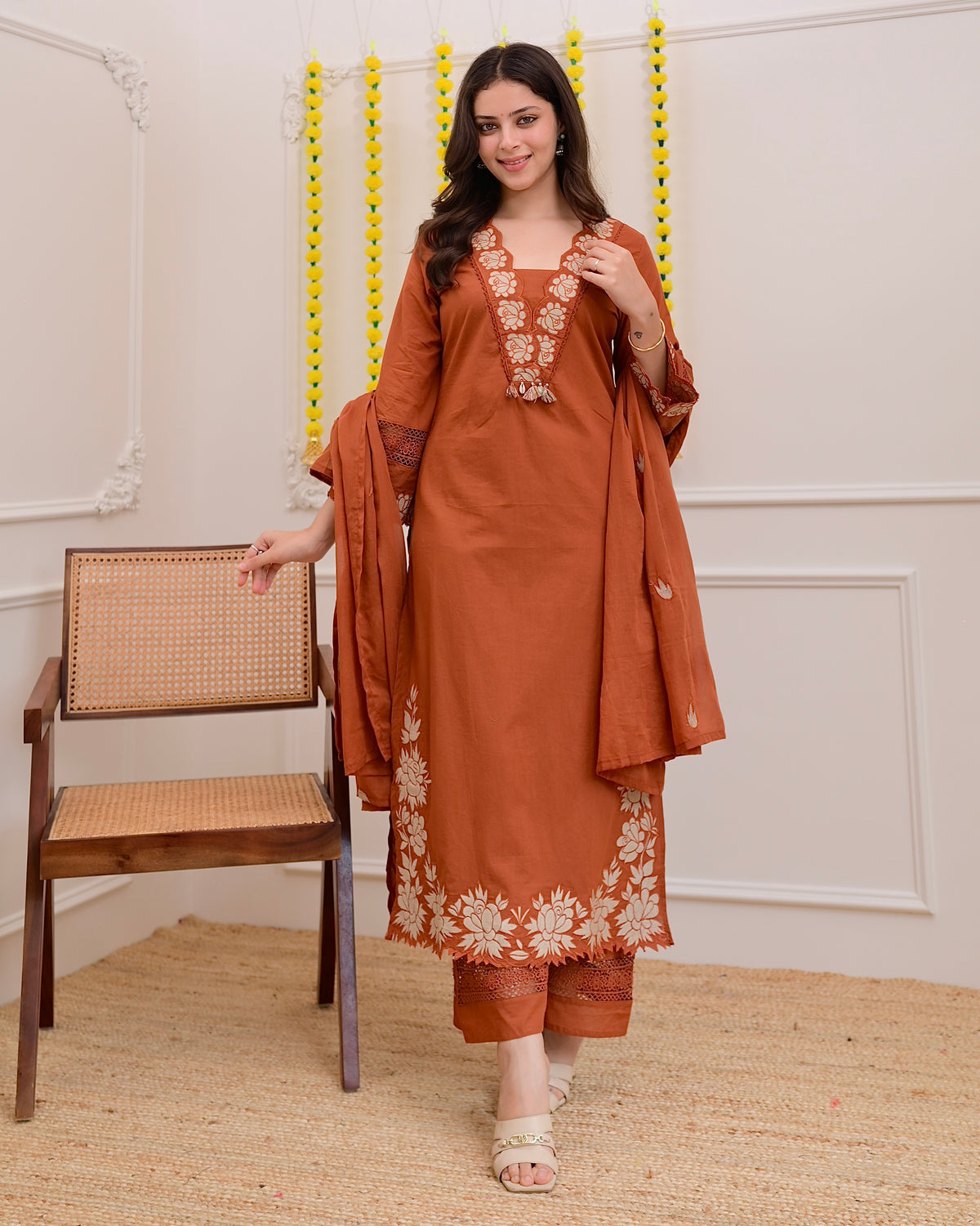 Elegant Embroidered Suit Set with Cutwork and Complete Cotton Linning