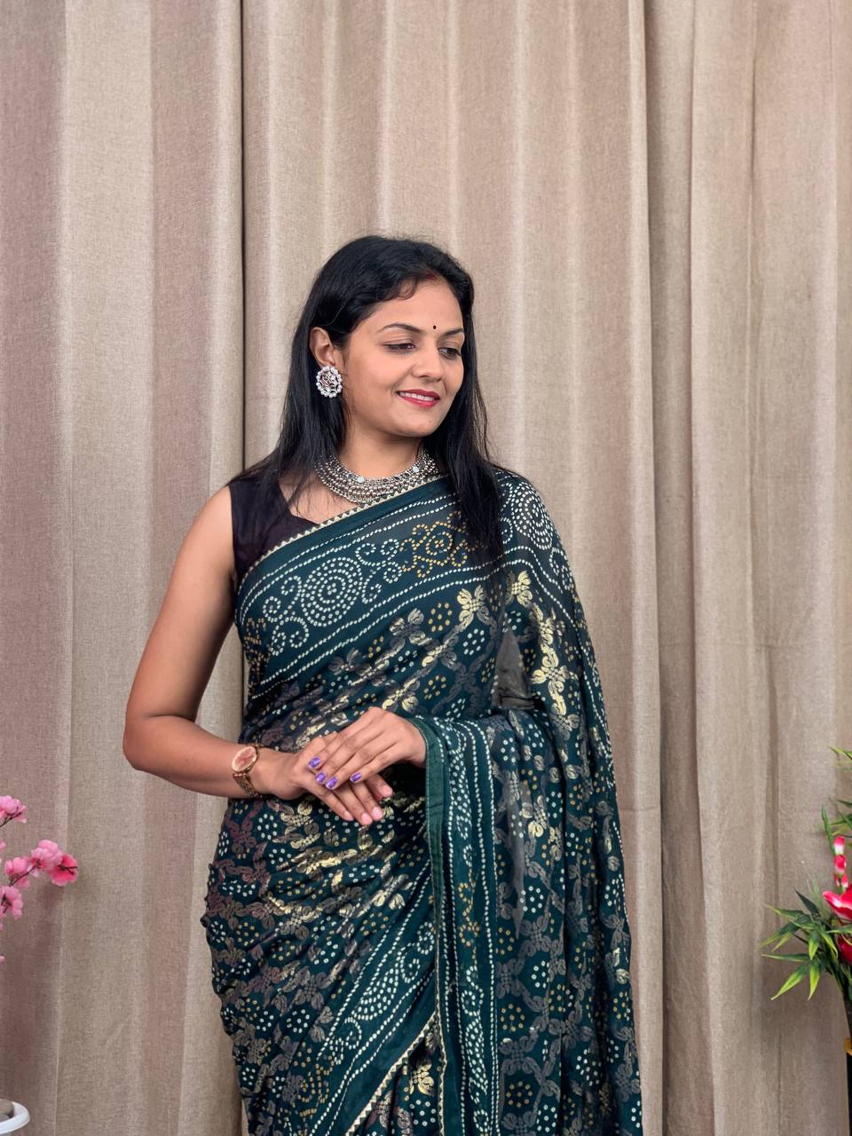 haritag Bandhani saree for women