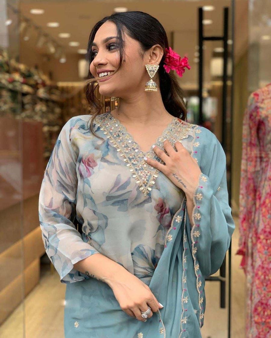 Heavy Orgenza with embroidery suit set for women