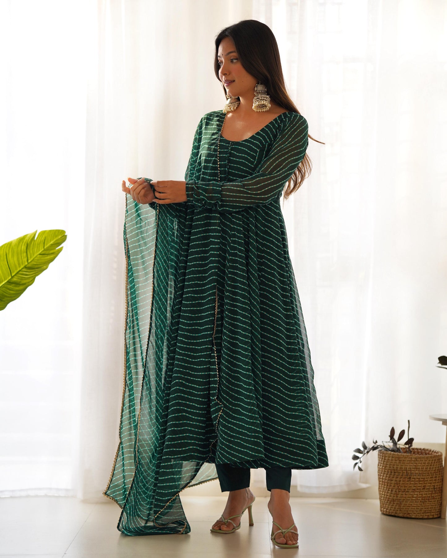 presents heavy pure fox georgette laheriya print
