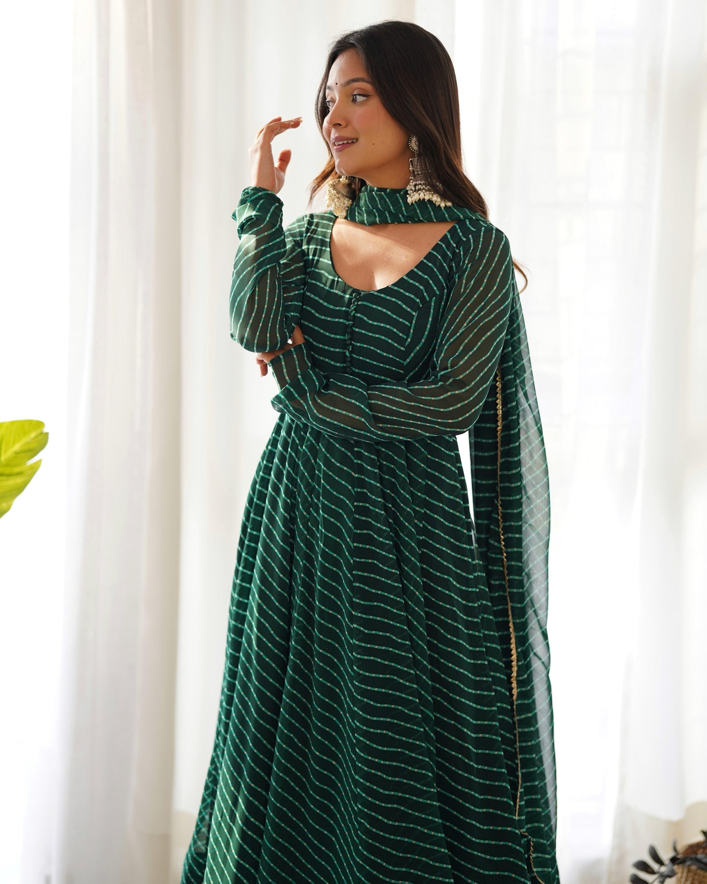 presents heavy pure fox georgette laheriya print