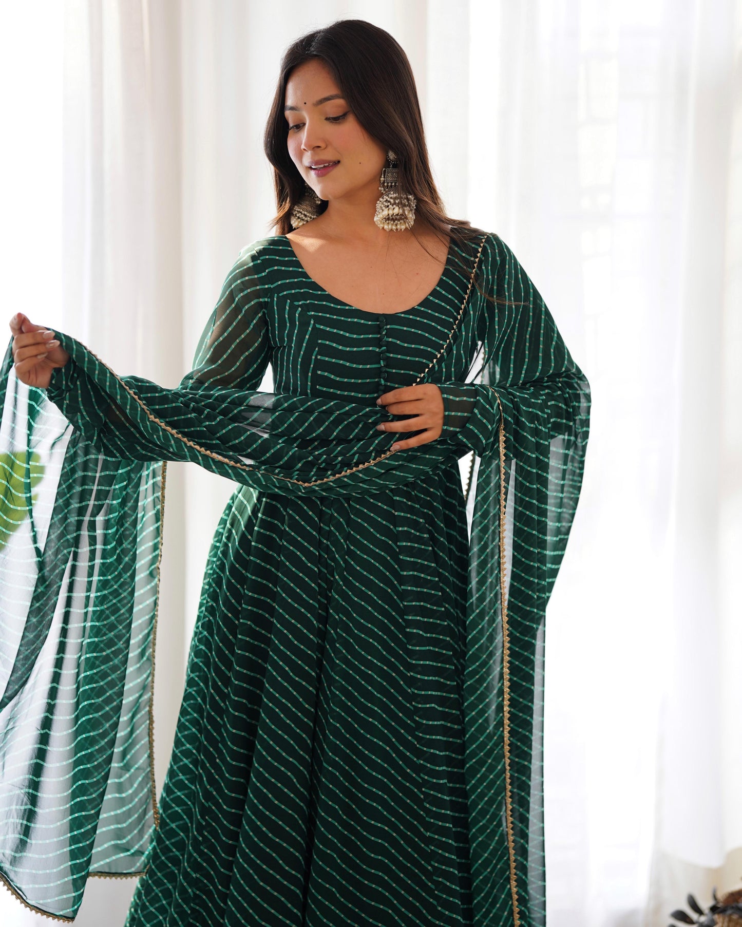 presents heavy pure fox georgette laheriya print