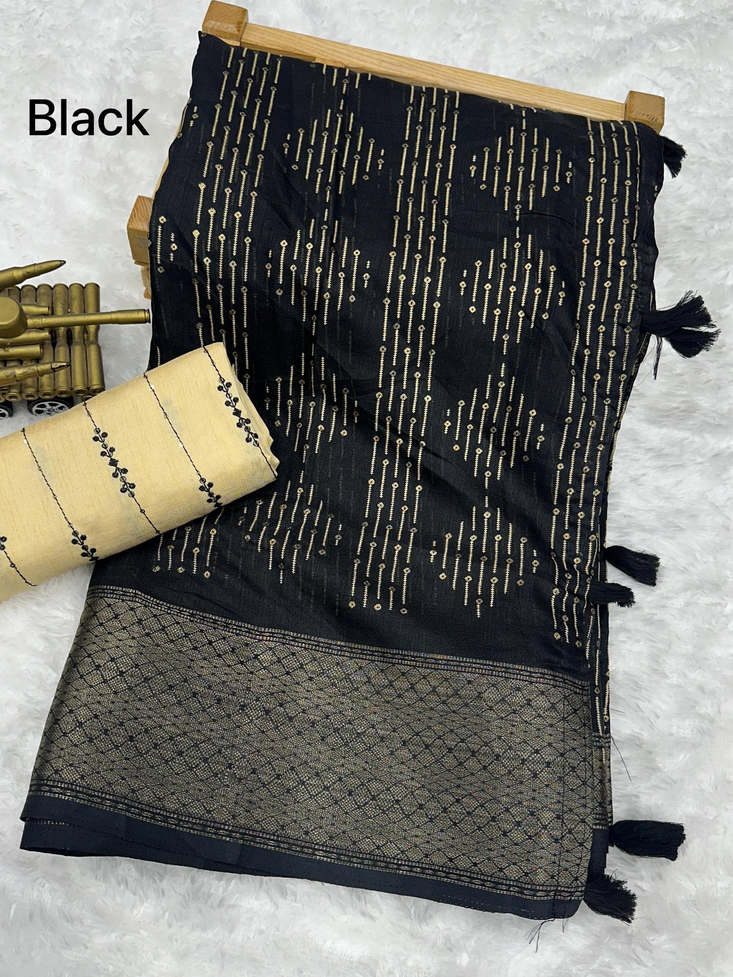 presents perfect printed saree with contrast blouse