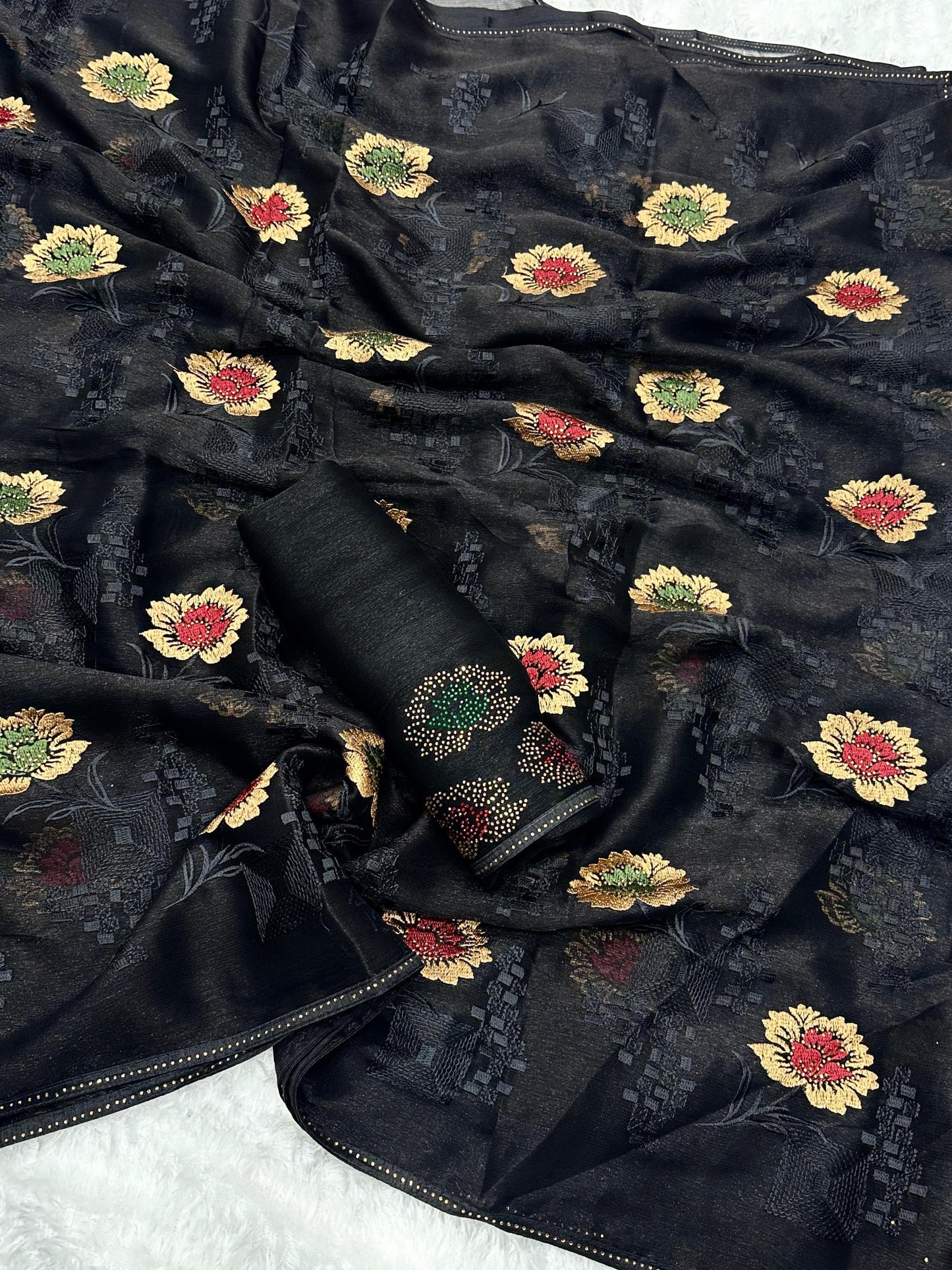 presents zareen Sitara chiffon saree