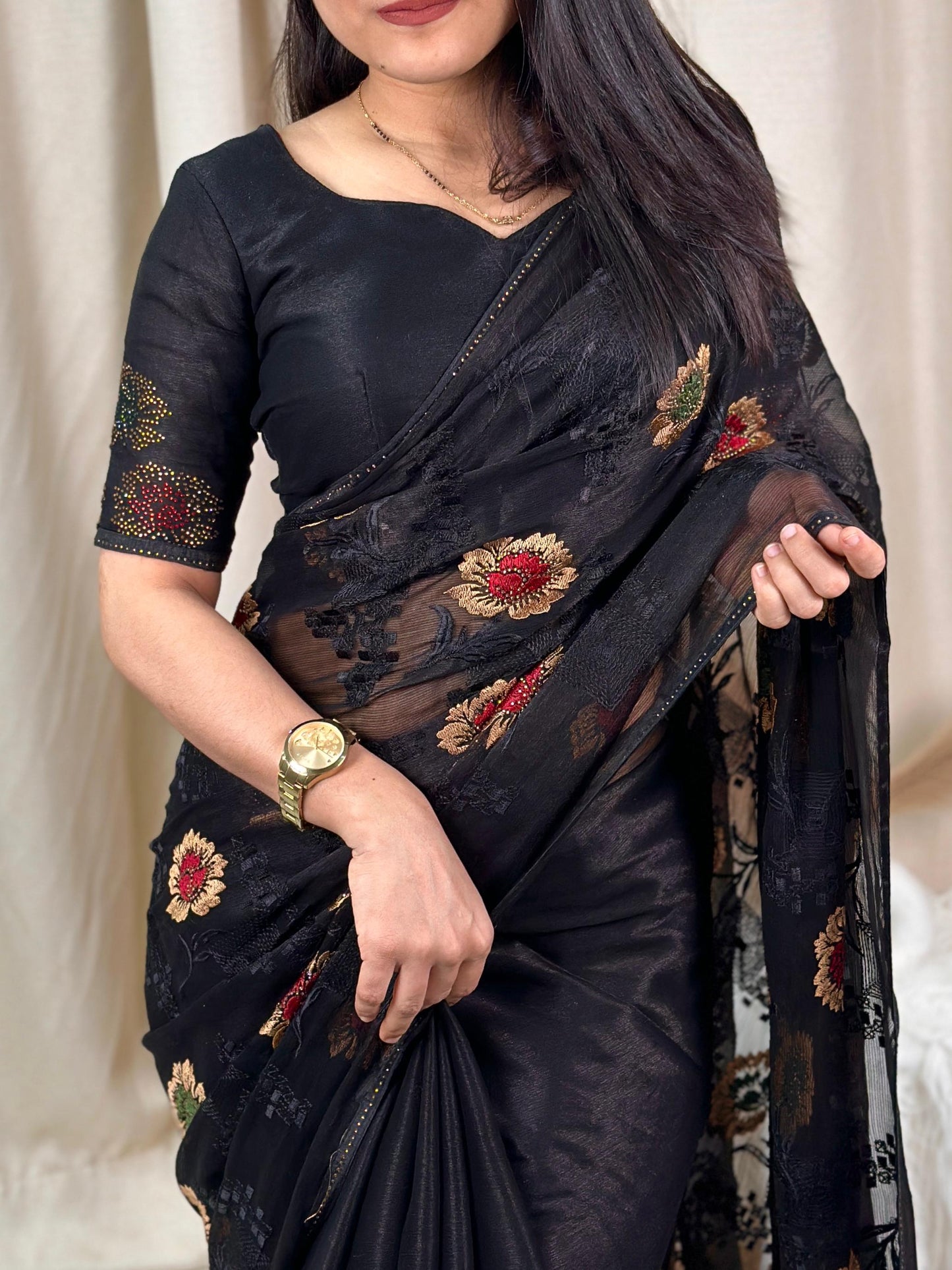 presents zareen Sitara chiffon saree
