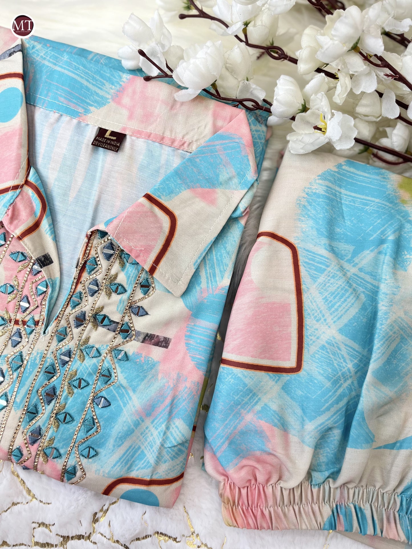 Featuring beautiful Heavy co-ord set