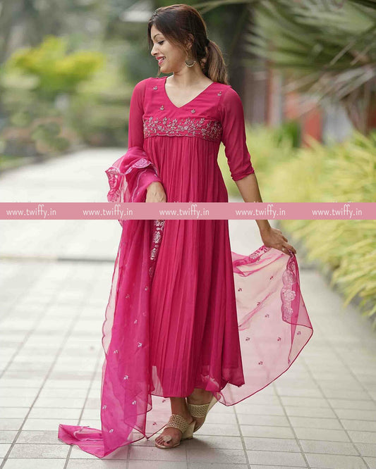 presents flared kurti with dupata