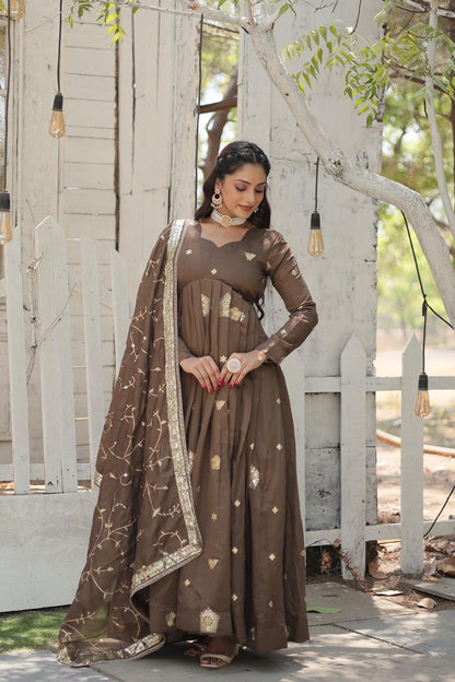 Designed to Make you feel Like a Queen. With Their Comfortable Fit, Premium Fabrics and Stunning Sequins Work, this is sure to make You Feel Confident and Stylish All Day Long.