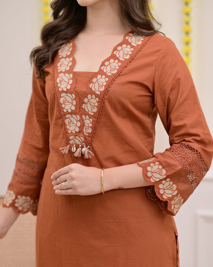 Elegant Embroidered Suit Set with Cutwork and Complete Cotton Linning