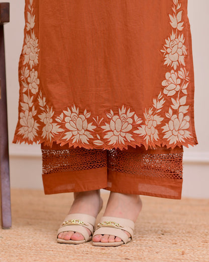 Elegant Embroidered Suit Set with Cutwork and Complete Cotton Linning