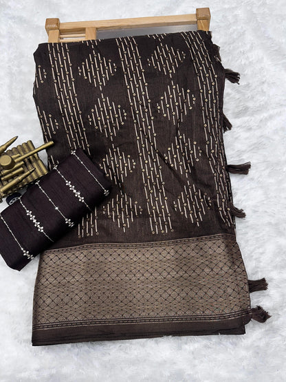 presents perfect printed saree with contrast blouse