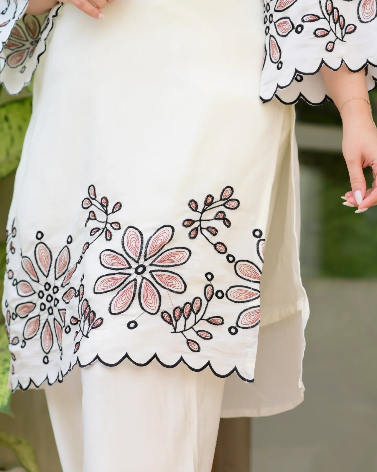 Teesha ivory Casual Thread Cord-set for Women.