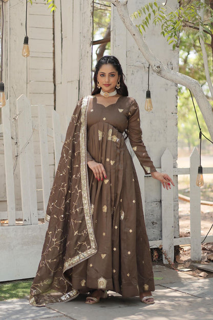 Designed to Make you feel Like a Queen. With Their Comfortable Fit, Premium Fabrics and Stunning Sequins Work, this is sure to make You Feel Confident and Stylish All Day Long.